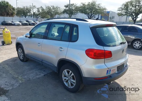 2017 Volkswagen Tiguan 2.0T/2.0T S z USA, uszkodzony, nr VIN WVGAV7AX3HK004680